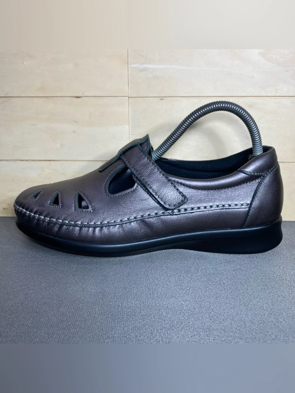 SAS Roamer Metallic Gray Leather Women's Size 8.5 W Shoes Tripad Comfort Loafers